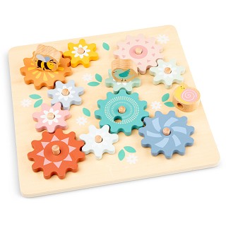 Spinning gear puzzle - garden